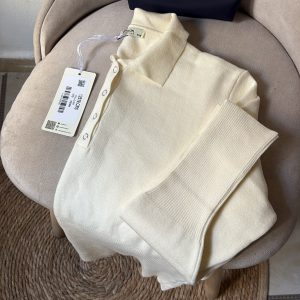 Classic Collar Knit Top-white